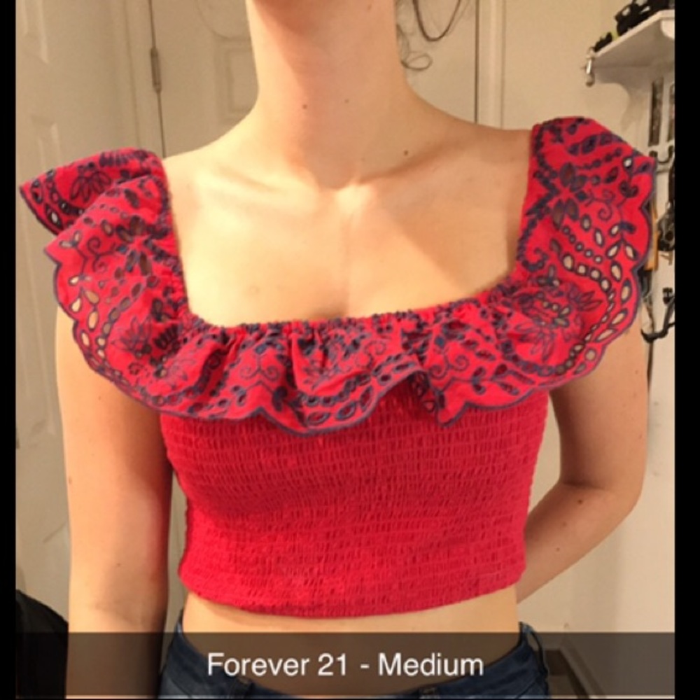 Summery embroidered crop top